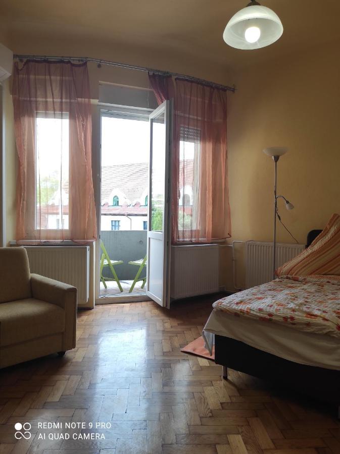 Anna Apartmanok Pécs Exterior foto