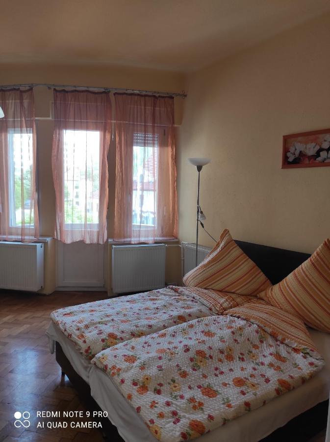 Anna Apartmanok Pécs Exterior foto
